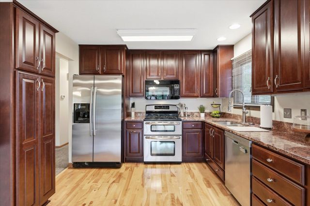 7160 Imperial Avenue S, Cottage Grove, MN 55016
