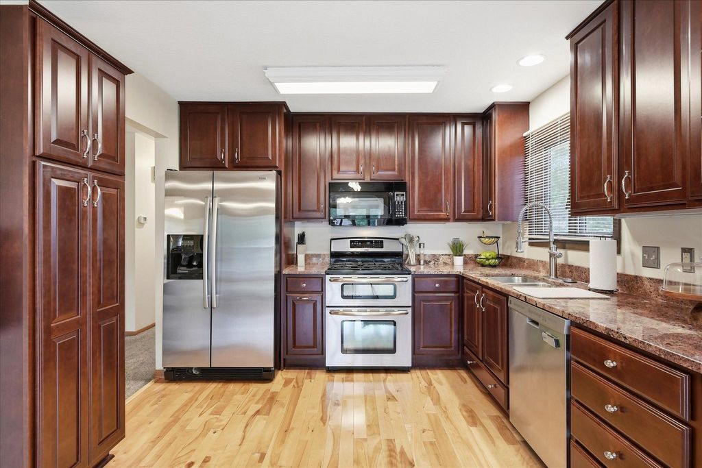 7160 Imperial Avenue S, Cottage Grove, MN 55016 — photo 5