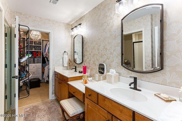 109 Essex Place, Southern Pines, NC 28387