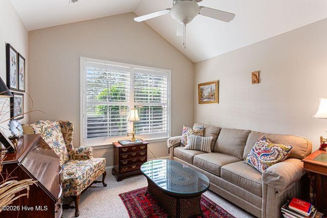 109 Essex Place, Southern Pines, NC 28387