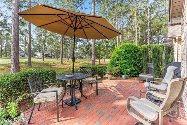 109 Essex Place, Southern Pines, NC 28387
