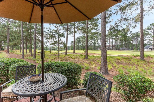 109 Essex Place, Southern Pines, NC 28387