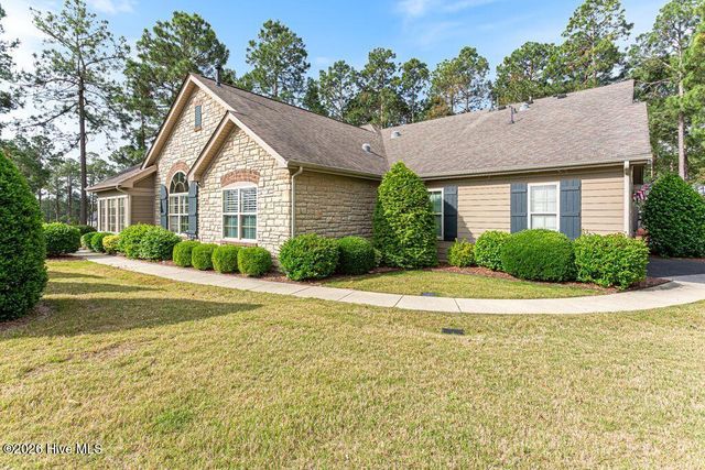 109 Essex Place, Southern Pines, NC 28387