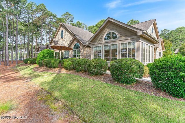109 Essex Place, Southern Pines, NC 28387