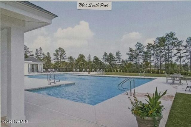 109 Essex Place, Southern Pines, NC 28387
