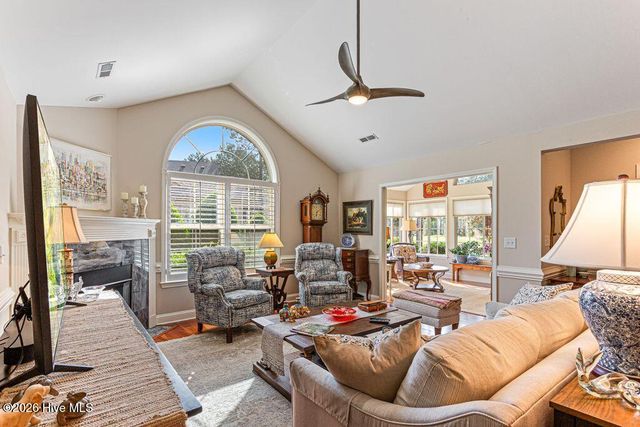 109 Essex Place, Southern Pines, NC 28387