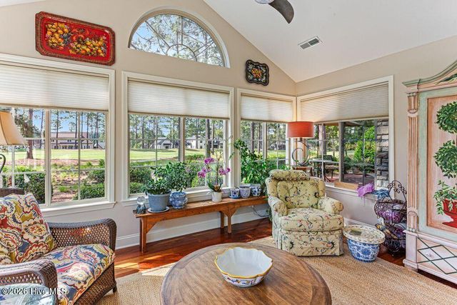 109 Essex Place, Southern Pines, NC 28387