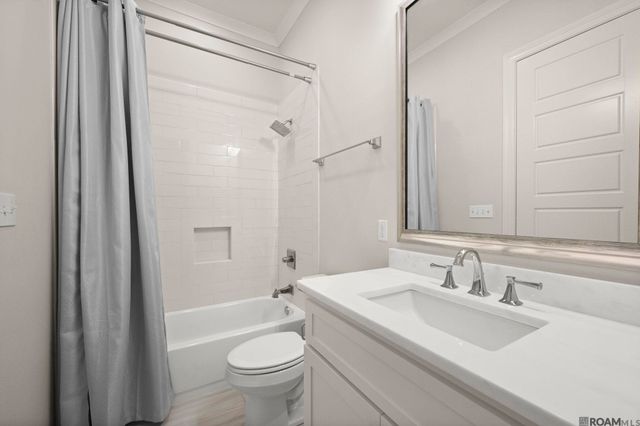 4853 Inniswold Oaks Dr, Baton Rouge, LA 70809