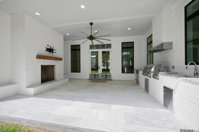 4853 Inniswold Oaks Dr, Baton Rouge, LA 70809