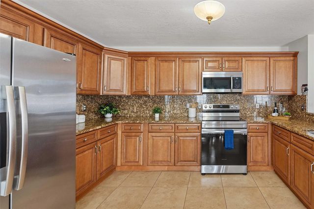 1424 AGUACATE COURT, Orlando, FL 32837