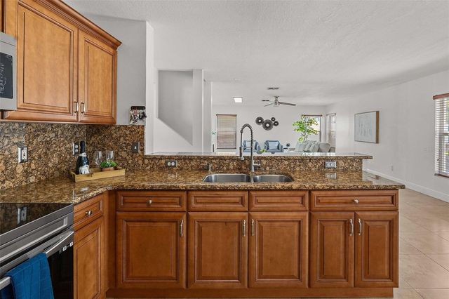 1424 AGUACATE COURT, Orlando, FL 32837