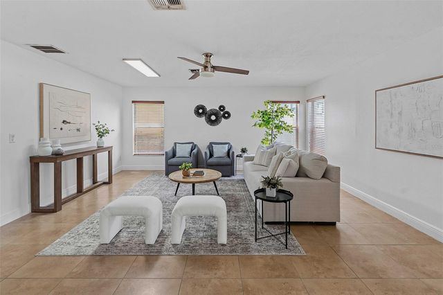 1424 AGUACATE COURT, Orlando, FL 32837