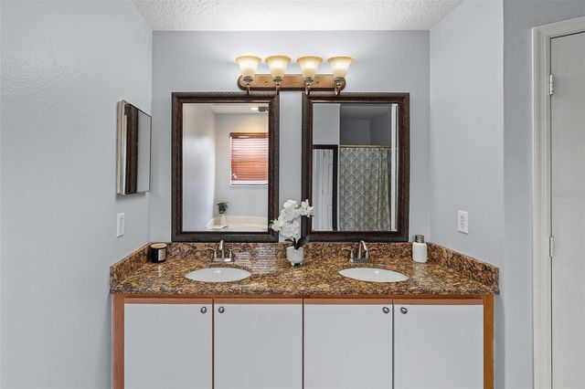 1424 AGUACATE COURT, Orlando, FL 32837