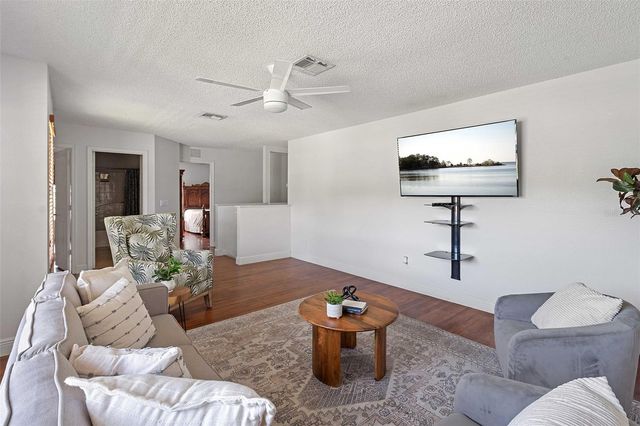 1424 AGUACATE COURT, Orlando, FL 32837
