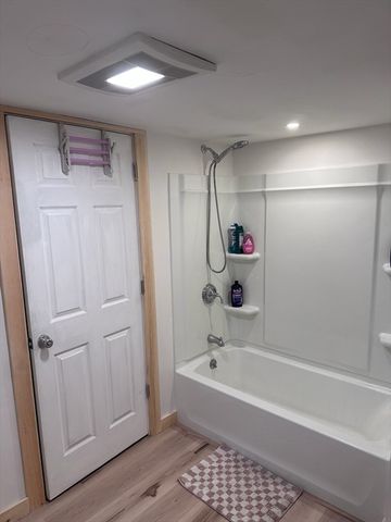 35 Scarlet Dr, Plymouth, MA 02360