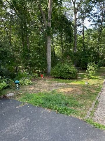 35 Scarlet Dr, Plymouth, MA 02360