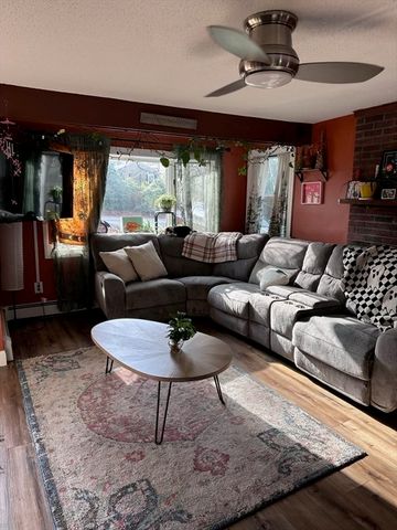 35 Scarlet Dr, Plymouth, MA 02360
