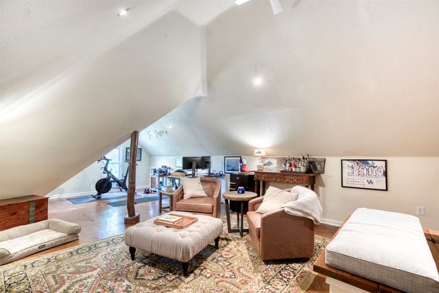 5425 Victor Street, Dallas, TX 75214