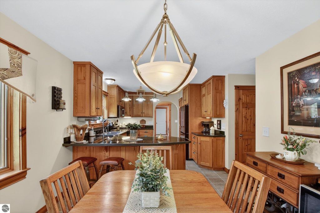 Image 12 of property listing at 104 N Andrea Lane, St Louis, MI 48880