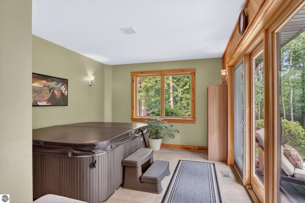 Image 23 of property listing at 104 N Andrea Lane, St Louis, MI 48880