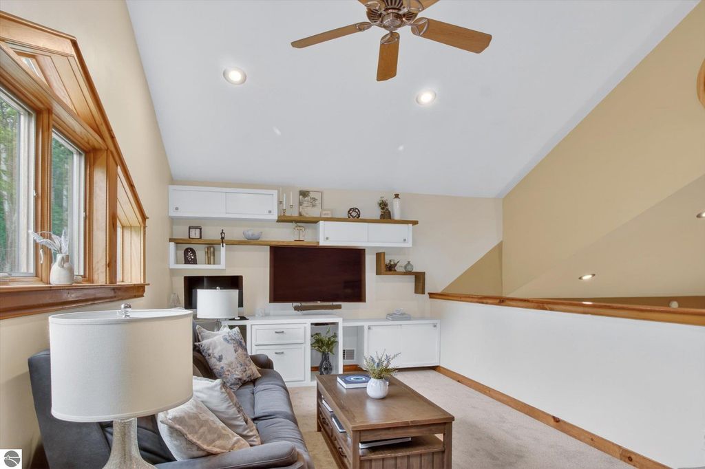 Image 32 of property listing at 104 N Andrea Lane, St Louis, MI 48880