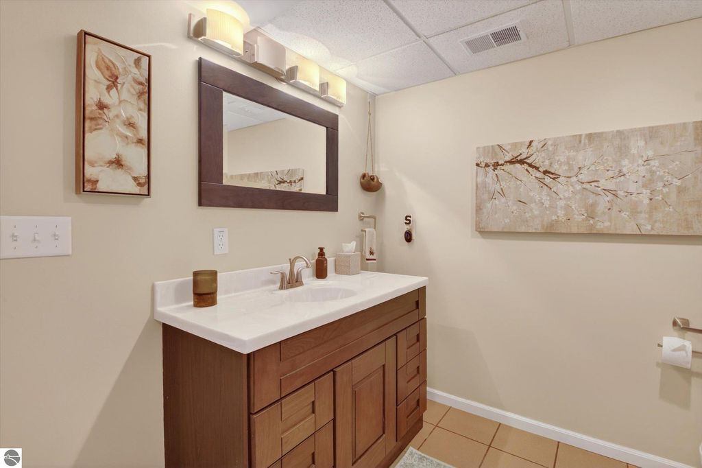 Image 44 of property listing at 104 N Andrea Lane, St Louis, MI 48880