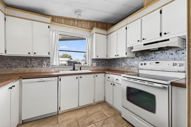 7880 54TH AVENUE N 38, St Petersburg, FL 33709