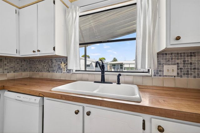 7880 54TH AVENUE N 38, St Petersburg, FL 33709