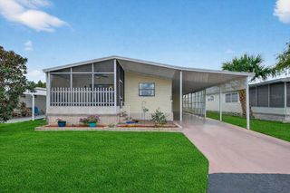 7880 54TH AVENUE N 38, St Petersburg, FL 33709