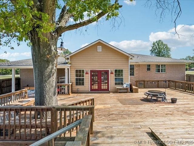 751 Christmas Lane, Claremore, OK 74017