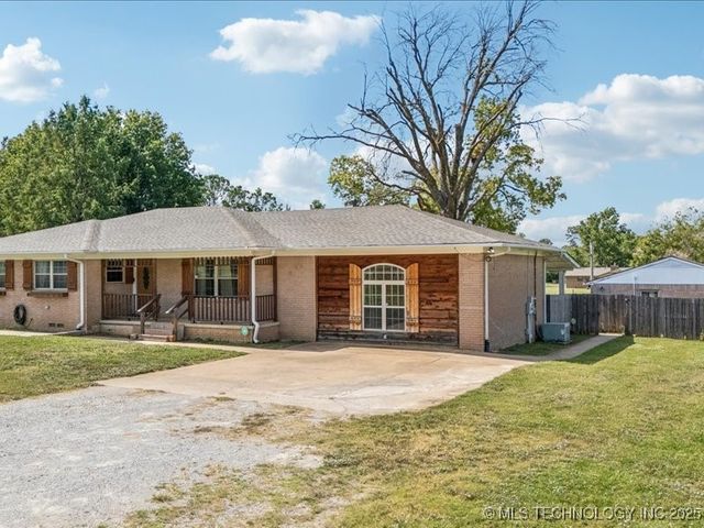 751 Christmas Lane, Claremore, OK 74017
