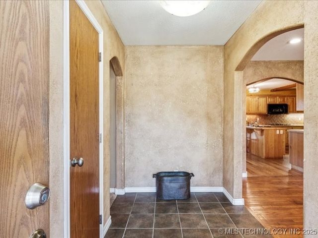 751 Christmas Lane, Claremore, OK 74017