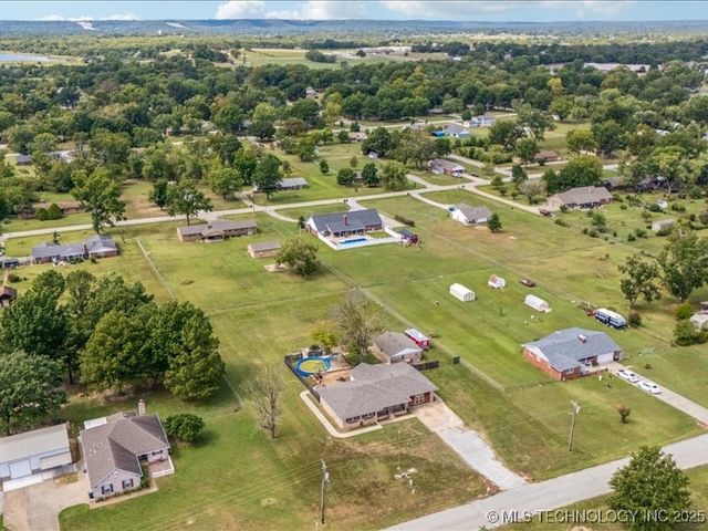 751 Christmas Lane, Claremore, OK 74017