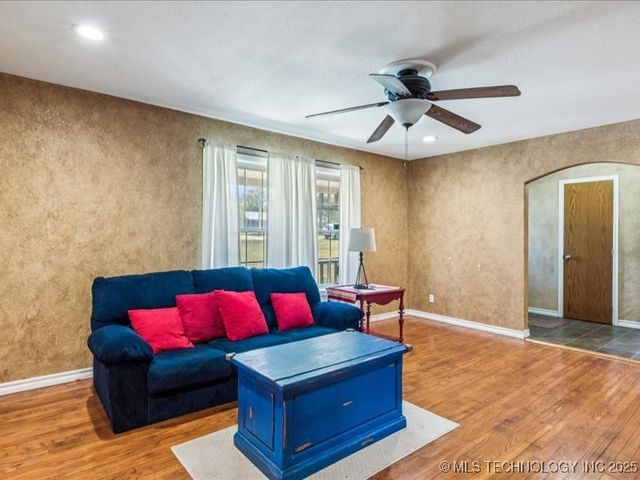 751 Christmas Lane, Claremore, OK 74017