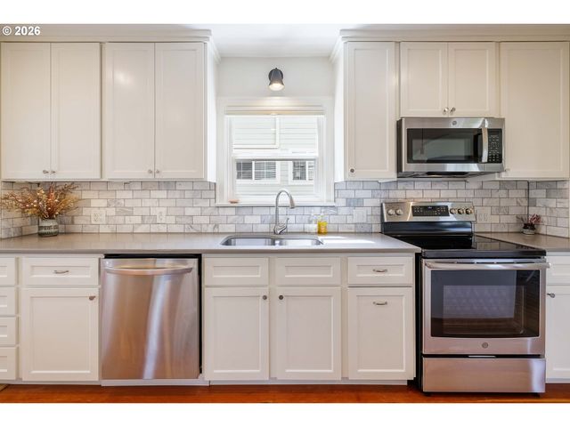 6128 N DENVER Ave, Portland, OR 97217