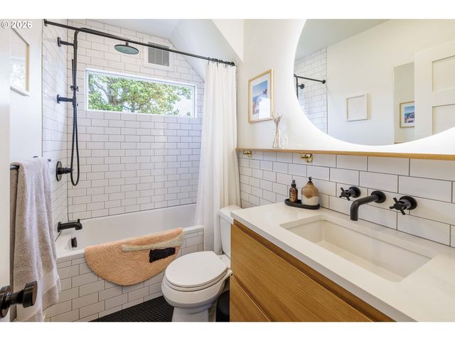 6128 N DENVER Ave, Portland, OR 97217