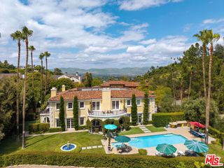 13935 Durham Road, Beverly Hills, CA 90210