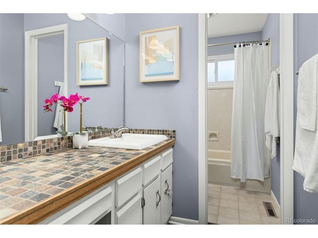 1292 Cedar St, Broomfield, CO 80020
