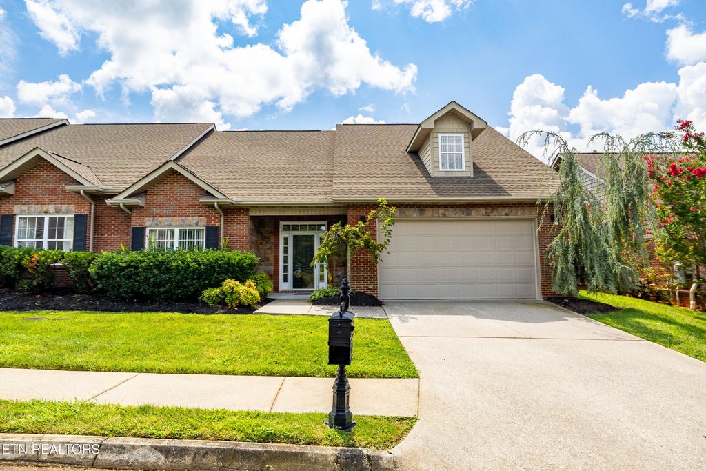 4242 Rare Earth Drive, Knoxville, TN 37938
