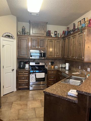 1022 Cardinal Drive, Richwood, TX 77566