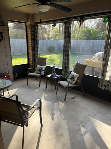 1022 Cardinal Drive, Richwood, TX 77566