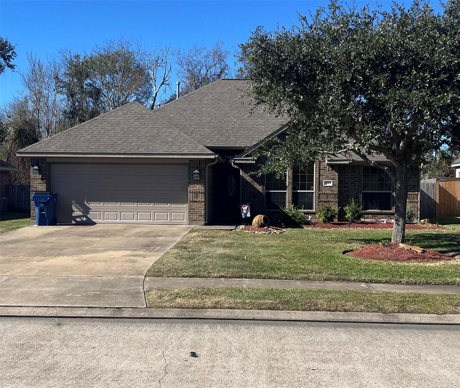 1022 Cardinal Drive, Richwood, TX 77566