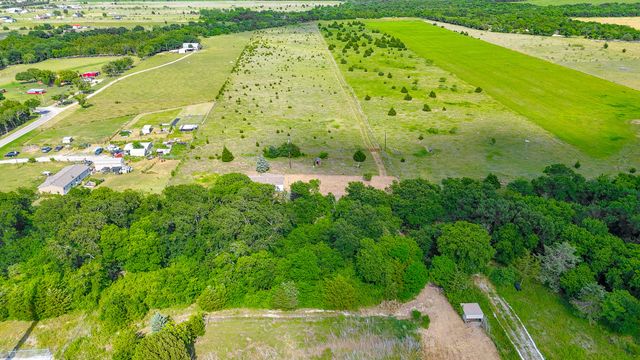1612 Wilson Road, Waxahachie, TX 75165