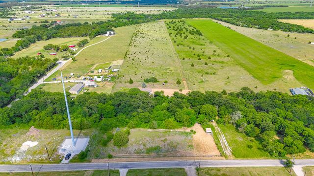 1612 Wilson Road, Waxahachie, TX 75165