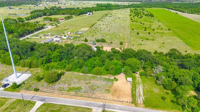 1612 Wilson Road, Waxahachie, TX 75165