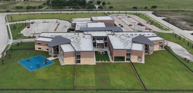 511 Ranchwood Drive, Justin, TX 76247