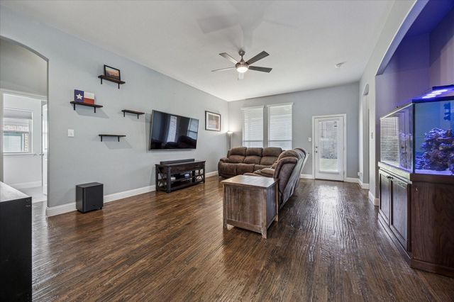 511 Ranchwood Drive, Justin, TX 76247