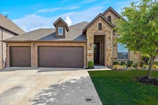511 Ranchwood Drive, Justin, TX 76247