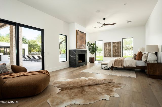 6748 E BERNEIL Lane, Paradise Valley, AZ 85253