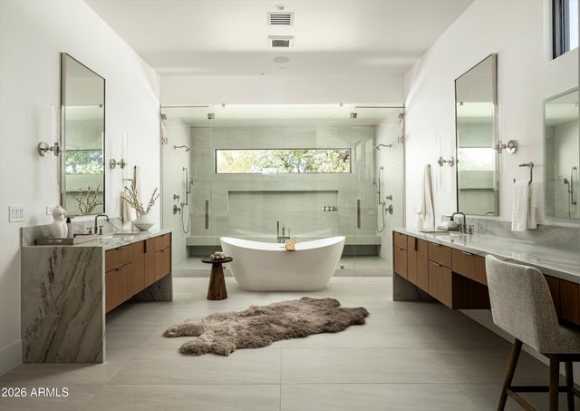 6748 E BERNEIL Lane, Paradise Valley, AZ 85253